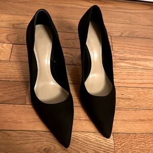 They are brand new, never worn.